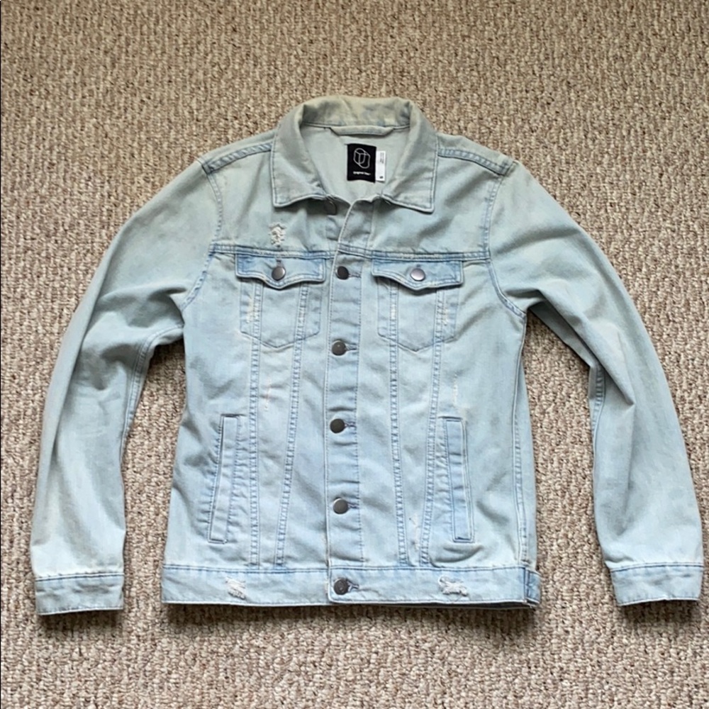 Men’s Distressed Lightwash Denim Jacket